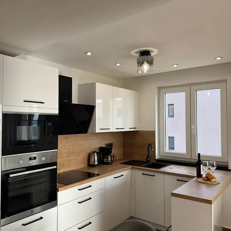 Mariva - 21 * ماكارسكا